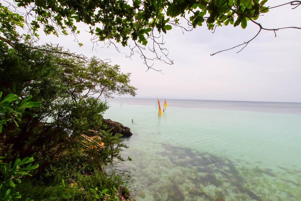 Zen Rooms Basic Replica Manor Siquijor Buitenkant foto